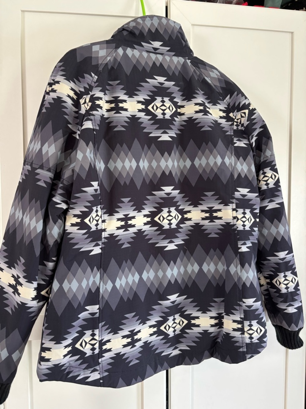 Pendleton Geometric Aztec Print Puffer Jacket - Black Gray Cream - Picture 8 of 8